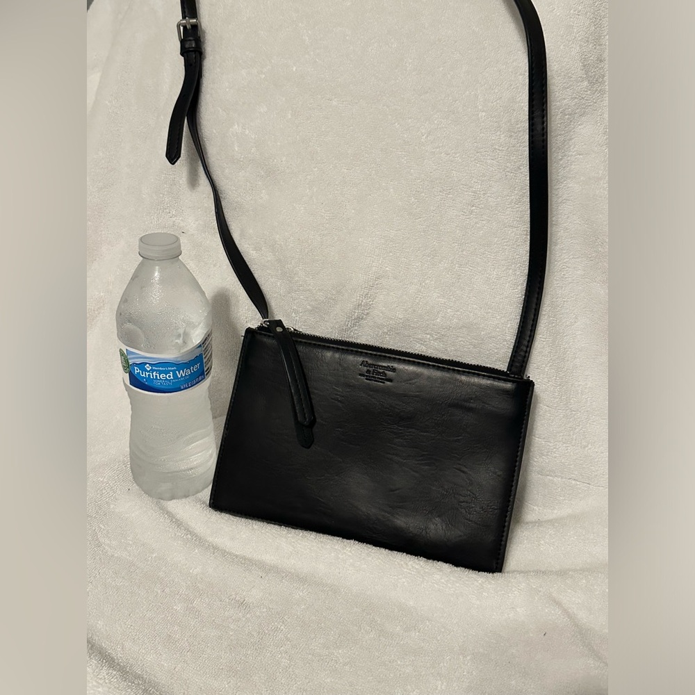 Abercrombie & Fitch Black Crossbody Bag - Picture 3 of 6